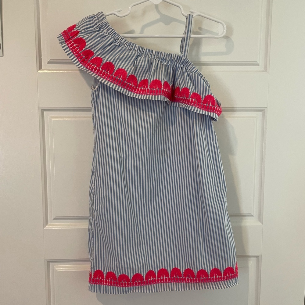 Girls Vineyard Vine, blue pinstripe, pink accent dress, with pockets.